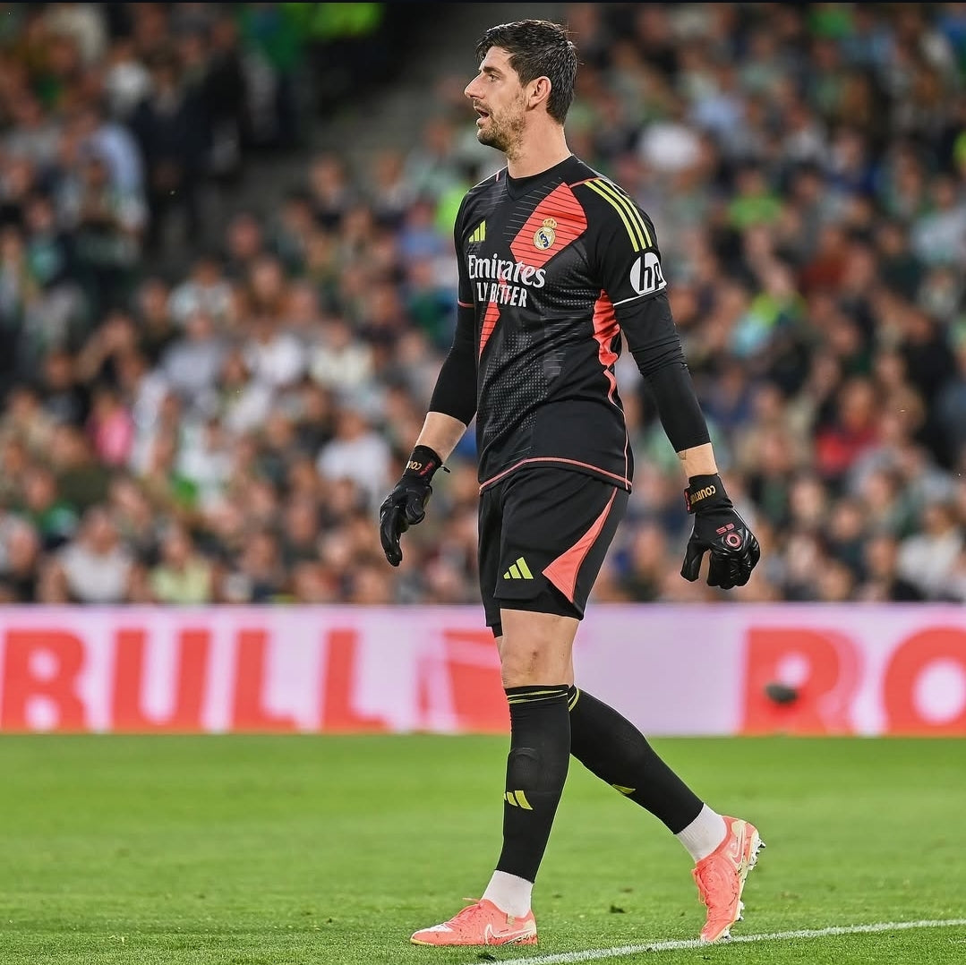 COLLECTION 2025/2026